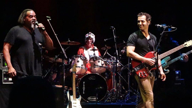 Dweezil Zappa with Special Guest Ike Willis