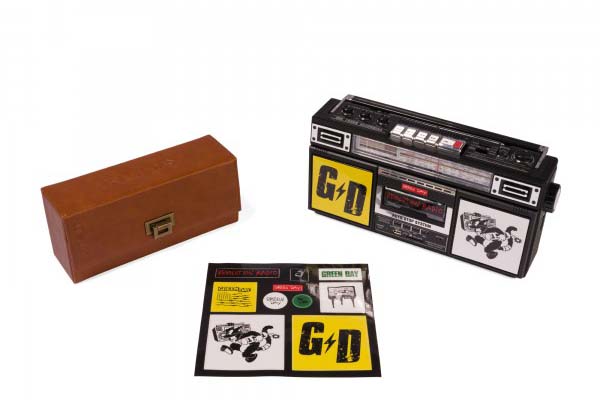 GREEN DAY BOOMBOX AND CASSETTE BOX SET