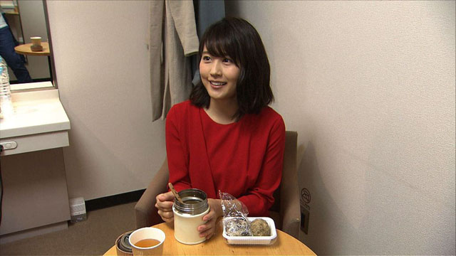 NHK『サラメシ　紅白歌合戦スペシャル「紅白メシ」』より　(c)NHK