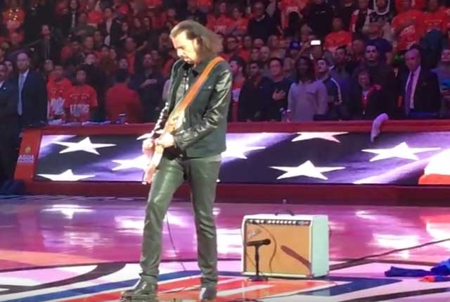 Bruce Kulick performs The Star Spangled Banner at the 12/23/16 LA Clippers Game