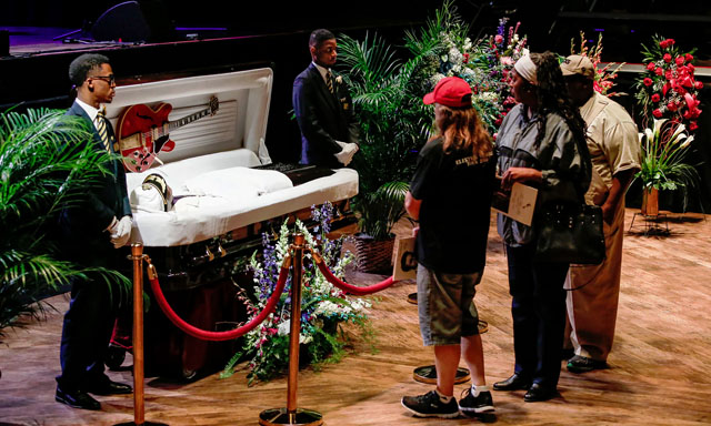 Chuck Berry's open casket to say a final farewell - Photograph: Lawrence Bryant/Reuters