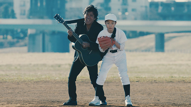 『ウタマロ石けん』「黒い男」編 (c)TOHO. Co.