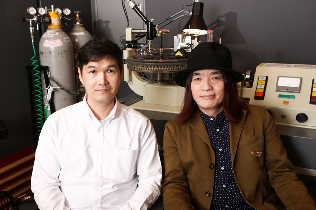 直枝政広(カーネーション)×堀内寿哉(エンジニア) - 写真●島田香