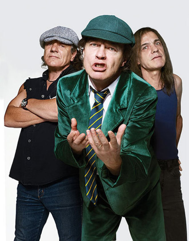 AC/DC : Brian Johnson, Angus Young, Malcolm Young