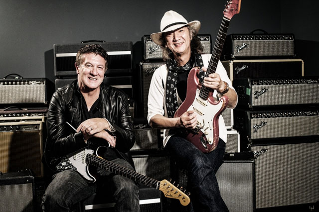 フェンダーCEOアンディ・ムーニー（左）とギタリストChar（右）