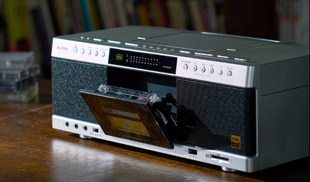 東芝エルイートレーディング ハイレゾ対応SD/USB/CDラジオカセットレコーダー『TY-AK1』
