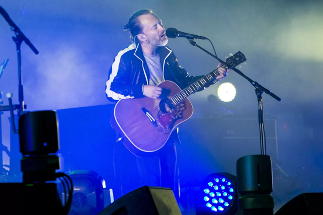 Radiohead Thom Yorke : photo by Philip Cosores
