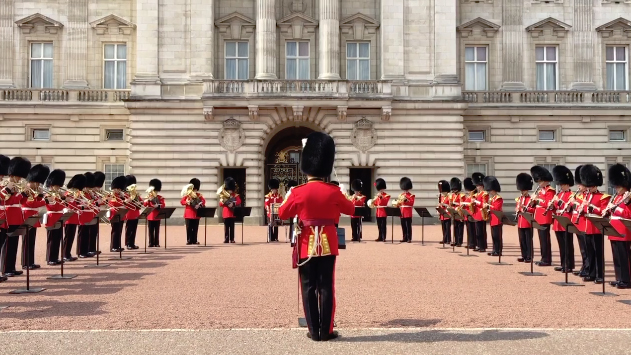THE BAND OF THE WELSH GUARDS PERFORM R E S P E C T IN TRIBUTE TO ARETHA FRANKLIN
