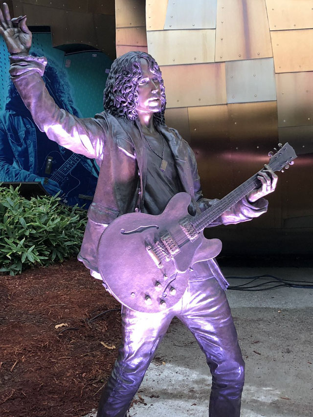 Chris Cornell statue