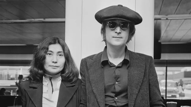 John Lennon and Yoko Ono - Photo: R. Brigden/Daily Express (Getty Images)