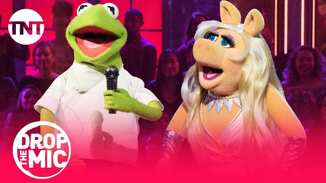 Drop the Mic: Kermit the Frog and Pepé vs. Miss Piggy and Beaker - FULL BATTLE | TNT