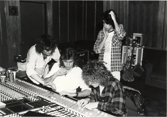 Engineer Joe Hardy (middle), working with The Replacements at Ardent Studios in 1986. (Photo: Ardent Studios)