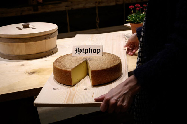 Hip hop best bet for a cheese that will please: Swiss study - FABRICE COFFRINI/AFP/Getty Images