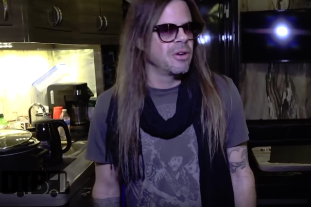 Queensryche - BUS INVADERS Ep. 1433