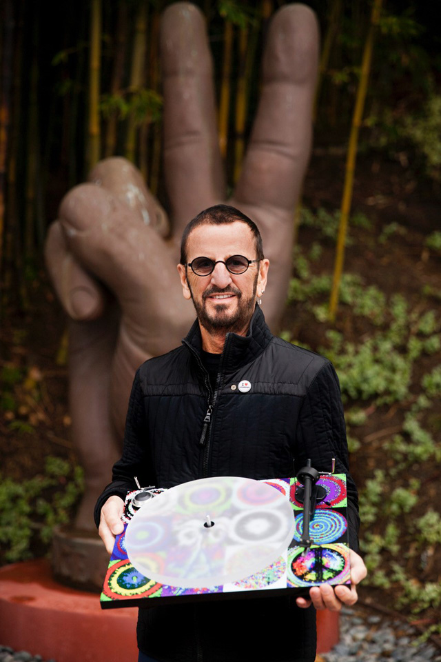 Ringo Starr ＆ The Ringo Starr „Peace & Love Turntable“
