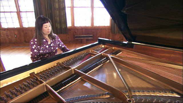 NHK『旅のチカラ “私のピアノ”が生まれた町へ 矢野顕子 ドイツ ハンブルク』(c)NHK