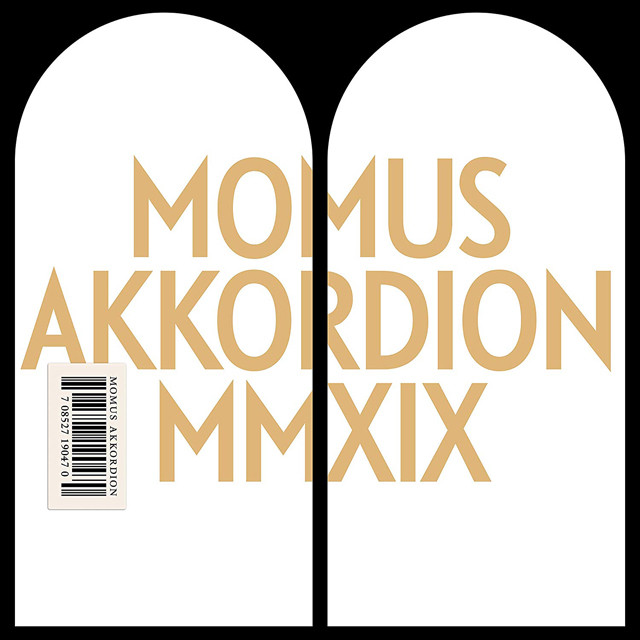 Momus / Akkordion