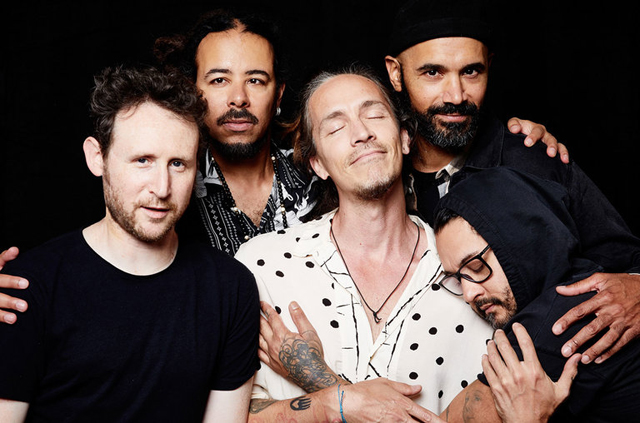 Incubus - Photo by Julian Schratter