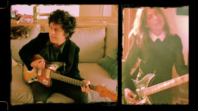 Billie Joe Armstrong of Green Day - Manic Monday (Appearing Susanna Hoffs of The Bangles)
