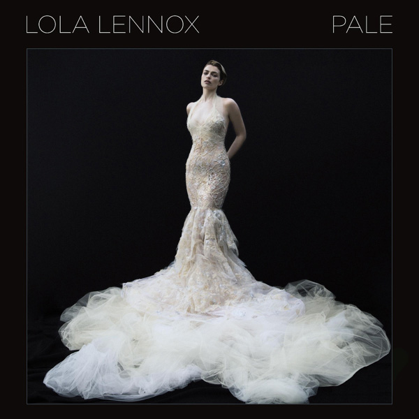 Lola Lennox / Pale
