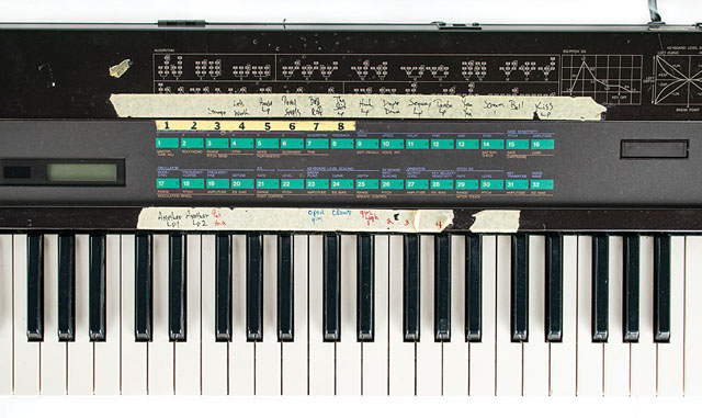 プリンスが『Purple Rain』で使用したシンセ『YAMAHA DX7』 788万円で