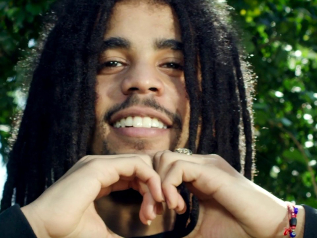 Bob Marley / One Love (Amplified)