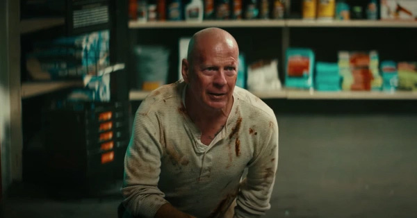 Bruce Willis in DieHard commercial