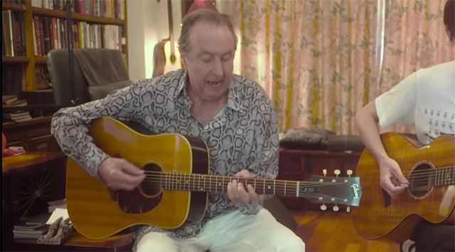Eric Idle Teaches How to Play 