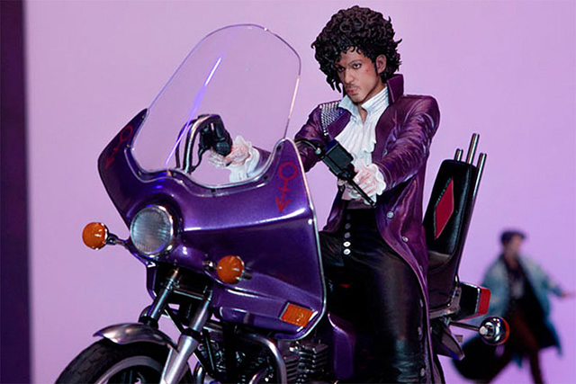 Sideshow - Prince Statue