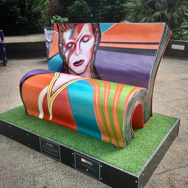 BROMLEY BOWIE BOOK BENCH