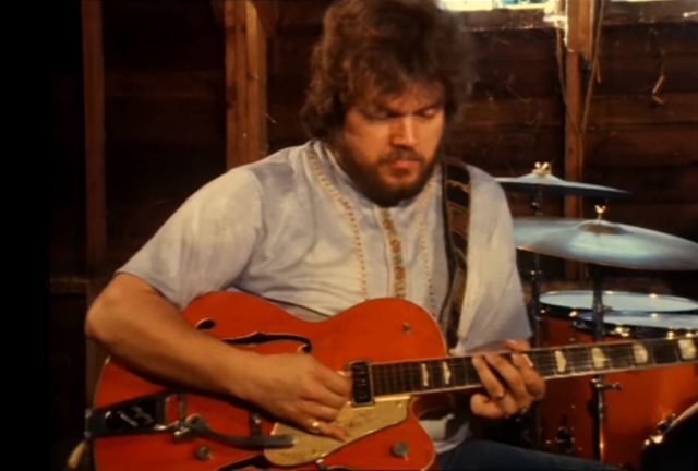 Randy Bachman with his 1957 Gretsch guitar in the video for 