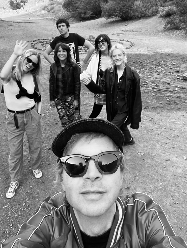 Beck takes a selfie with the band Gustaf.