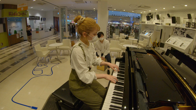 NHK『街角ピアノ「浜松」』(c)NHK