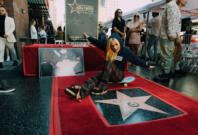 vril Lavigne Receive Star On Hollywood Walk Of Fame