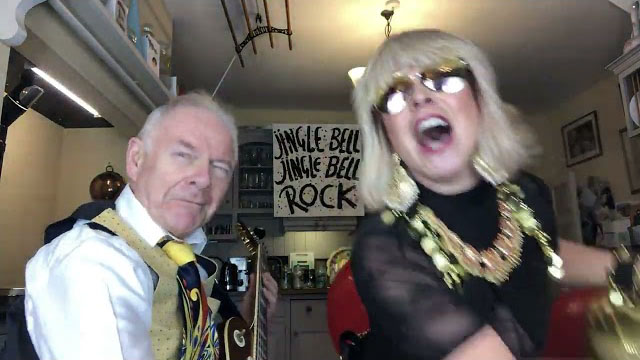 Toyah And Robert - Sunday Lunch - Jingle those bells!!