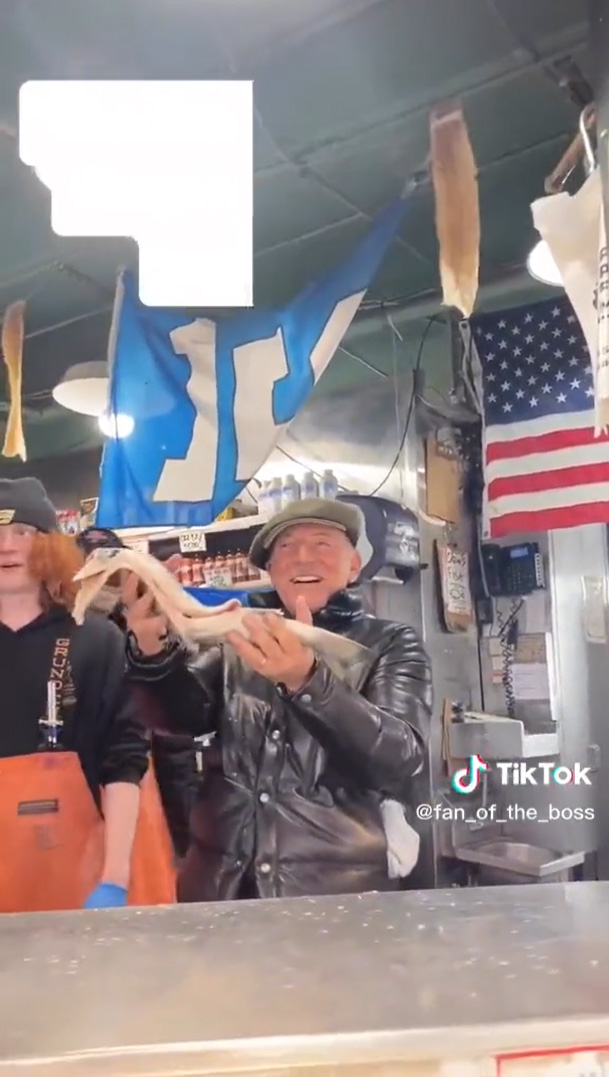 Bruce Springsteen at the Pike Place Fish Market in Seattle 2023