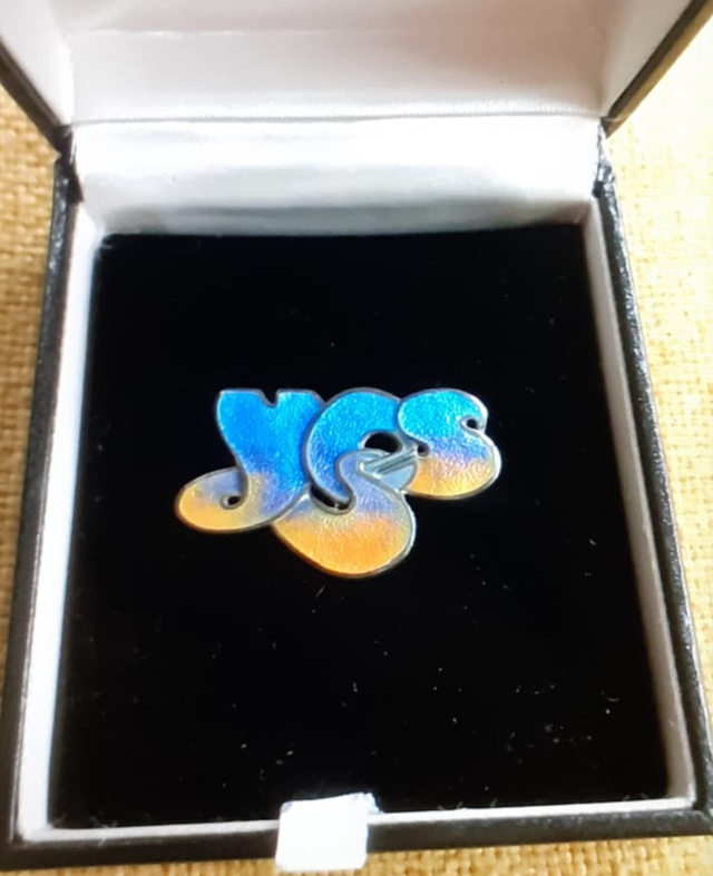 Yes logo pinbadge designed by Roger Dean