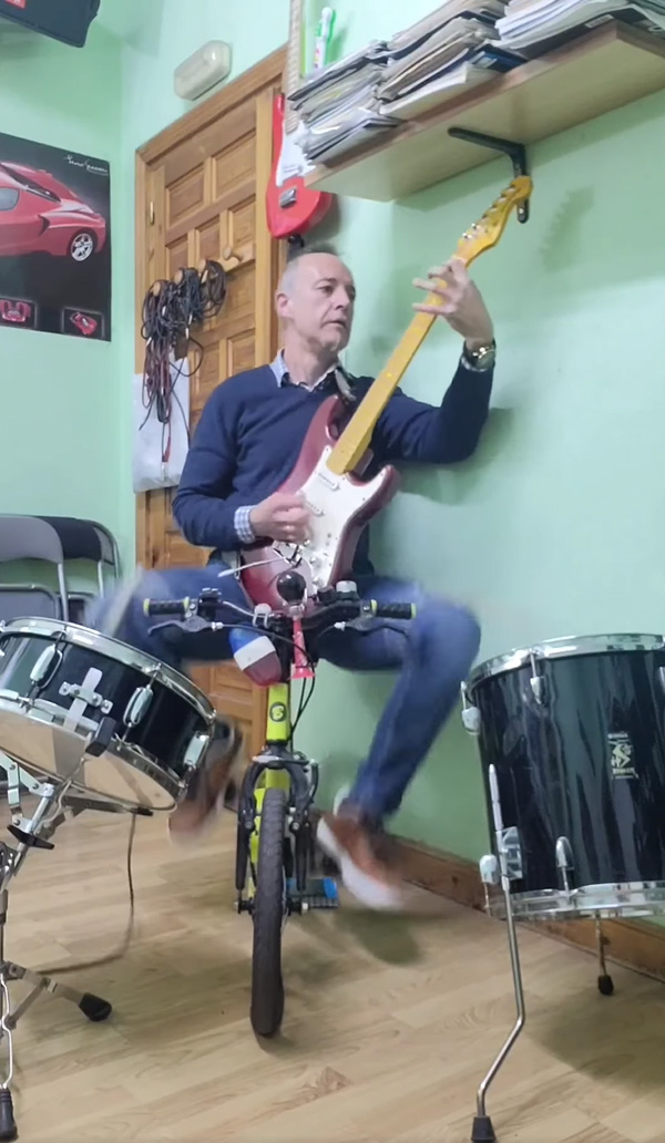Master of Puppets cycling cover