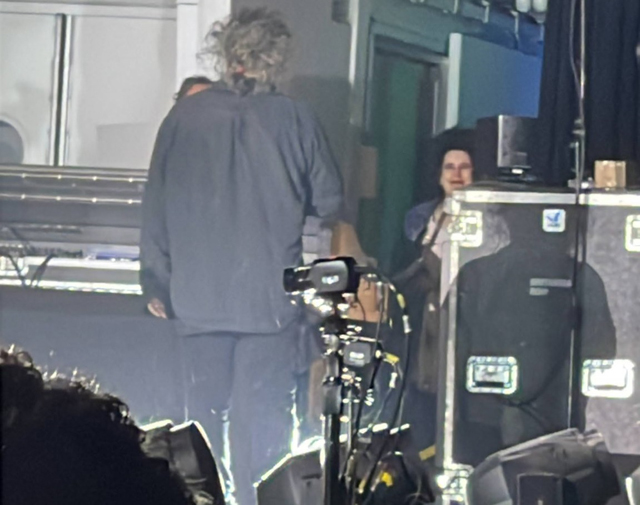 Robert Smith and Mary Poole (Photo: @Semper_Knarf on Twitter)