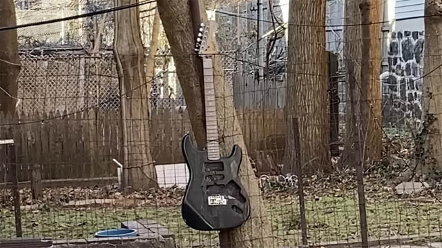 David Hilowitz - Rescuing a guitar that was left outside for 5+ years!