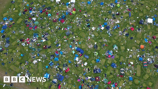 BBC - Leeds Festival: Tents left behind at Bramham Park