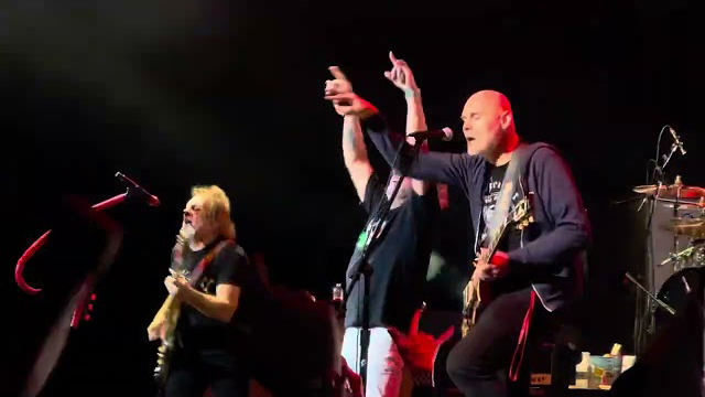 Sammy Hagar joined by Billy Corgan Live: Ain’t Talkin’ ‘bout Love, October 20 2023, Hammond IN