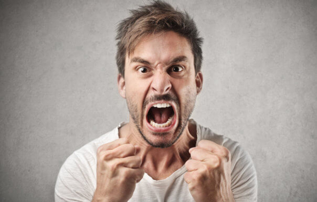 angry man　(© Olly - stock.adobe.com)