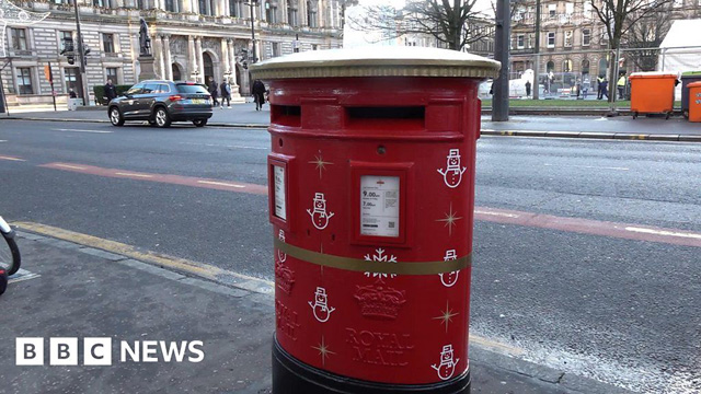 Musical postbox spreading Christmas cheer in Glasgow