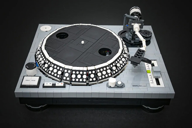 LEGO Ideas - Technics SL-1200 MK2 Turntable