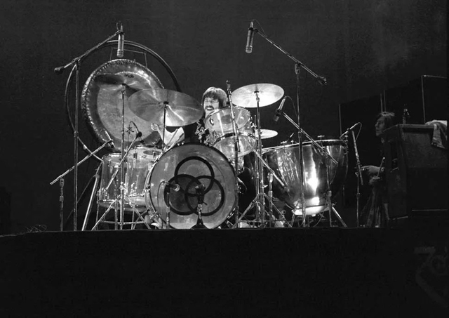 LED ZEPPELIN - JOHN BONHAM EARL'S COURT 1975