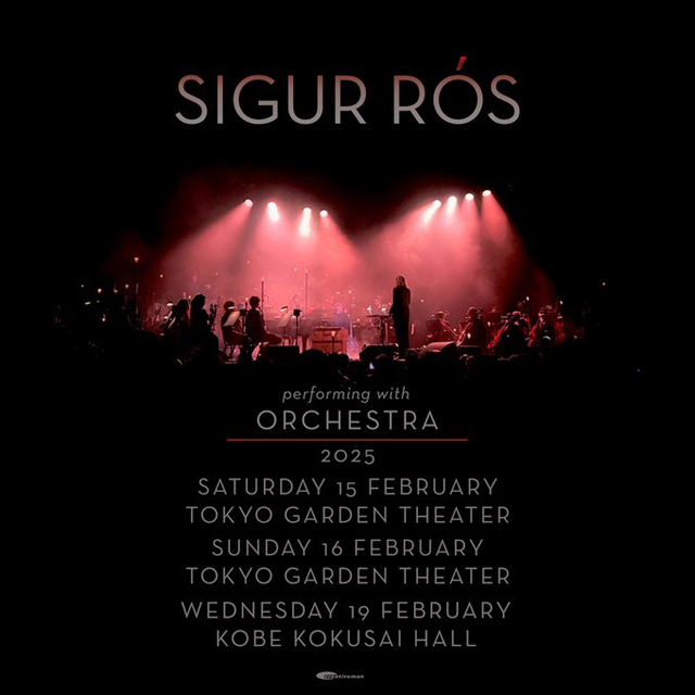 SIGUR RÓS performing with Orchestra