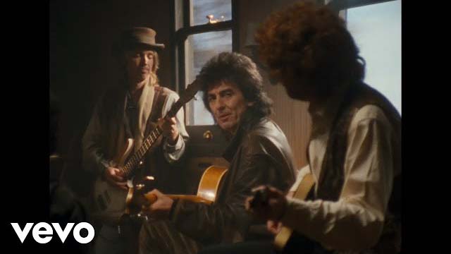 The Traveling Wilburys - End Of The Line (Official 4K Music Video)