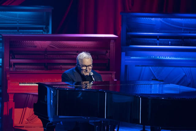 Randy Newman - Photo by Adam Rose/Netflix