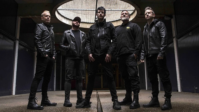 Pendulum, photo by Andrew Cotterill